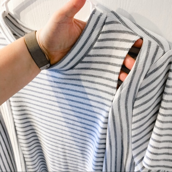 SUMMER DRESS WITH CUTOUTS - Picture 2 of 4